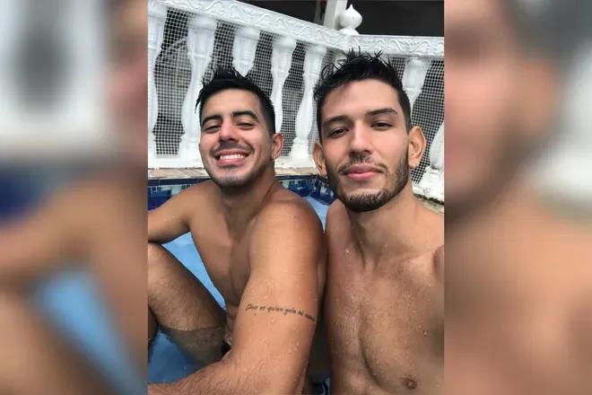 OnlyFans cuenta gaypartnercol header 2