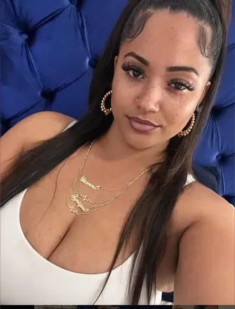 OnlyFans account  melgotit avatar 1