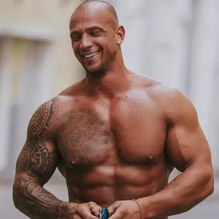 OnlyFans account  imtomonly avatar 1