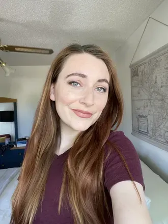 OnlyFans account  livingwithsophie avatar 1