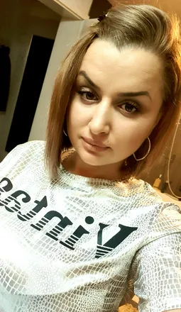 OnlyFans cuenta mihaellahott header 2