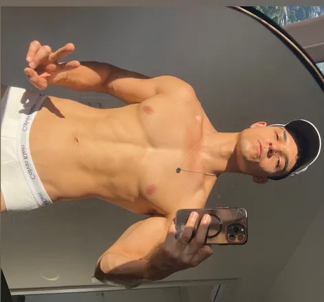 OnlyFans cuenta le_andyy header 2