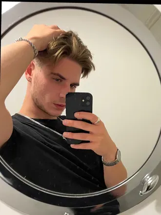 OnlyFans account  tom_char avatar 1