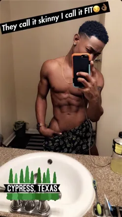 OnlyFans cuenta kezzibad_ header 2