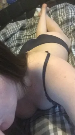 OnlyFans cuenta lauralouise0392 header 2