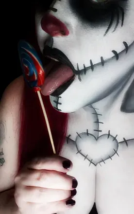 OnlyFans account  theclowngirl avatar 1