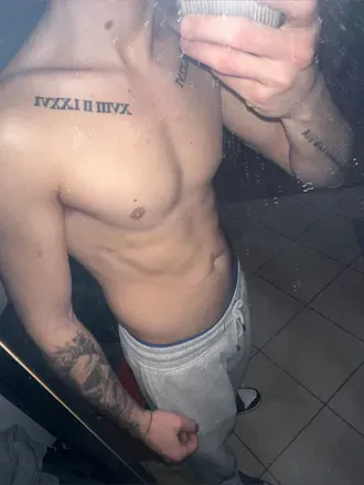 OnlyFans cuenta alexale004 avatar 1
