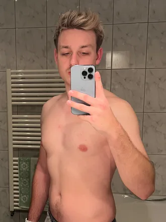 OnlyFans cuenta kenovonsacher header 2