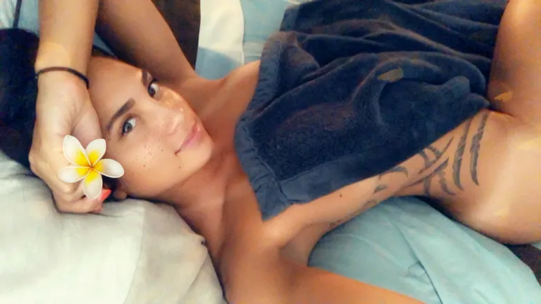 OnlyFans cuenta nicolelaurell header 2