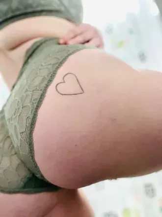 OnlyFans cuenta krissylovehere header 2