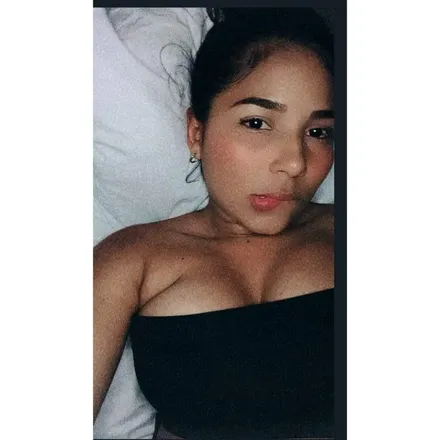 OnlyFans cuenta lauraorozco18 header 2