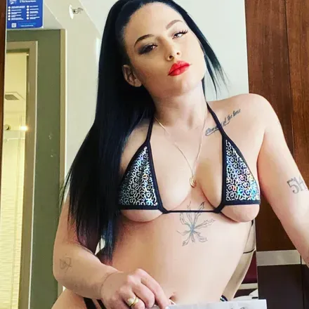 OnlyFans account  petitebombshell1 avatar 1