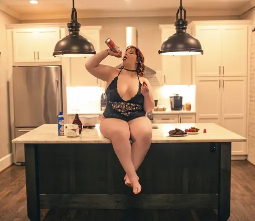 OnlyFans cuenta curvyred167087 header 2