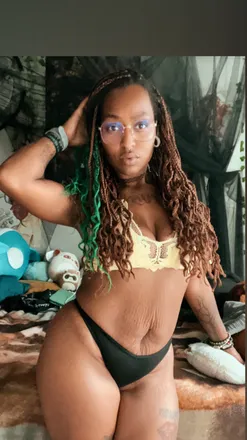 OnlyFans cuenta dolliepopp header 2