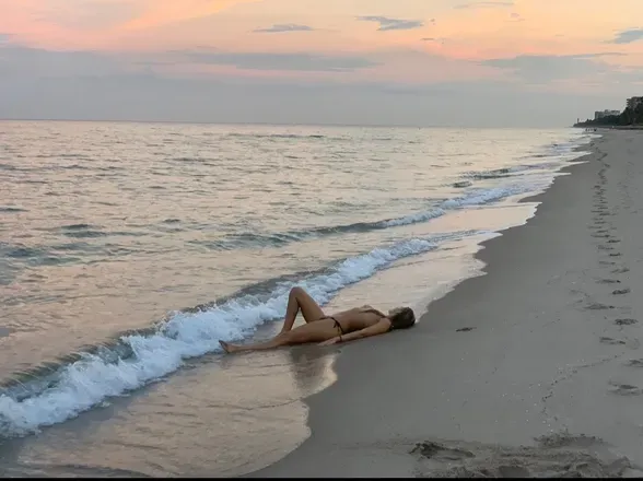 OnlyFans cuenta kellycali header 2