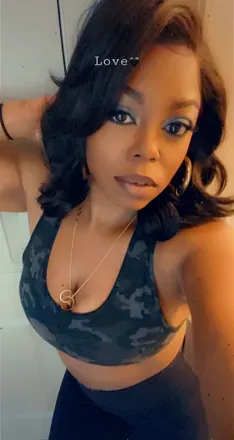 OnlyFans cuenta your_majesty_ header 2