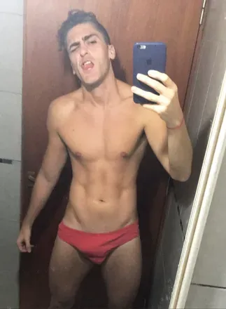 OnlyFans cuenta swimmerhot85 header 2