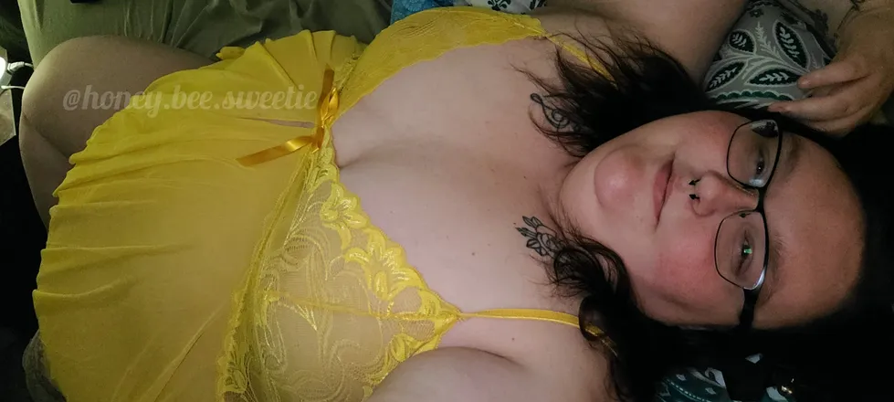 OnlyFans cuenta hxneybeesweetie header 2