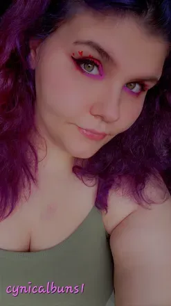 OnlyFans cuenta cynicalbuns01 avatar 1