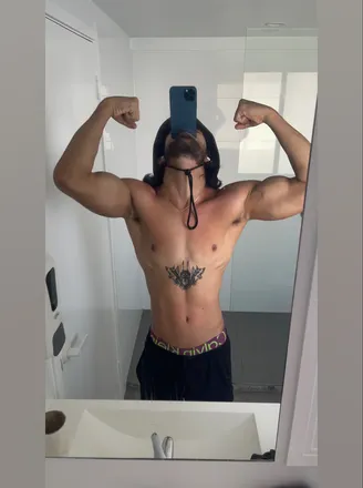 OnlyFans cuenta alejo_a1602 header 2