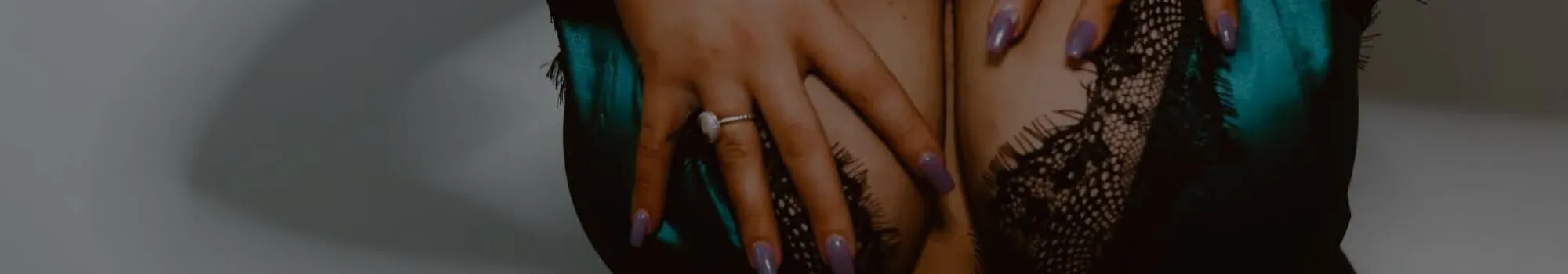 OnlyFans cuenta mollymaddoxxx header 2