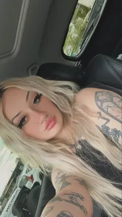OnlyFans account  makeitrayne avatar 1