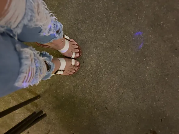 OnlyFans account  fav.princess.feet header 2