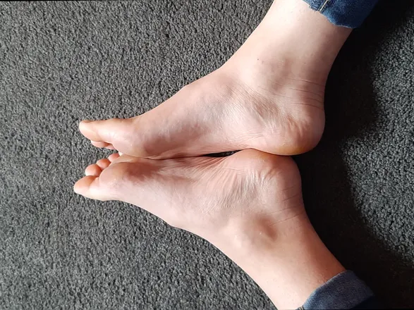 OnlyFans cuenta nancyfeet1 header 2