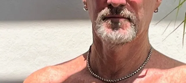 OnlyFans cuenta xxx-dadbod header 2
