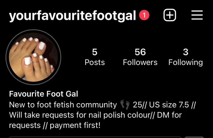 OnlyFans cuenta yourfavouritefootgal header 2