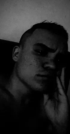 OnlyFans cuenta l_f_2697 avatar 1