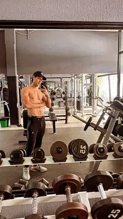 OnlyFans cuenta arturorizo420 avatar 1