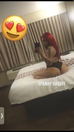OnlyFans cuenta spankylovexxx header 2