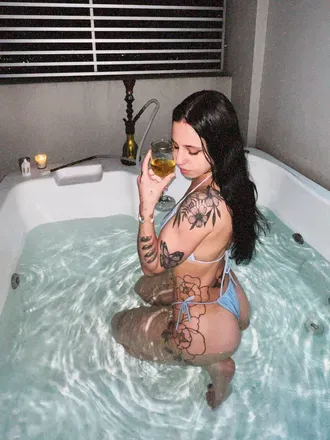 OnlyFans cuenta naughty_athina avatar 1
