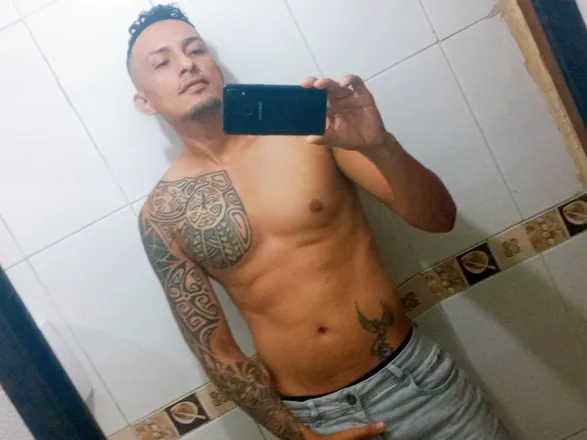 OnlyFans cuenta matiasguayaco header 2