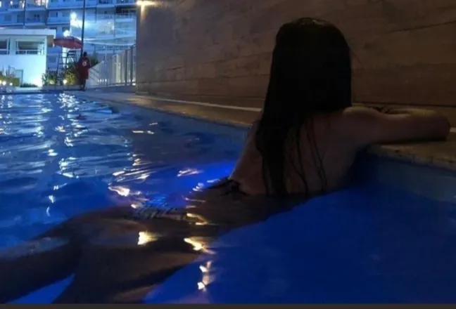 OnlyFans cuenta bruneta_88 header 2