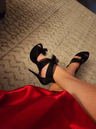 OnlyFans cuenta thegirlnextdo0r11 header 2