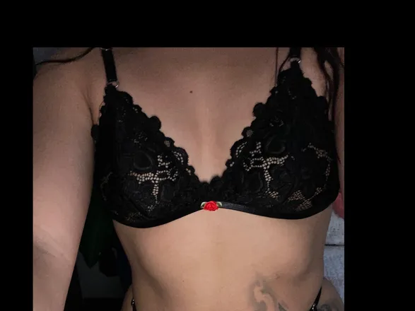 OnlyFans cuenta andreagrrr header 2