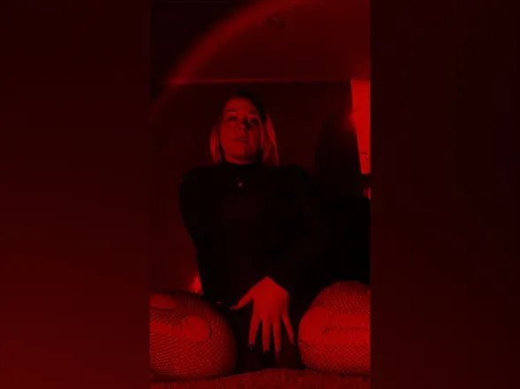 OnlyFans cuenta leahlei header 2