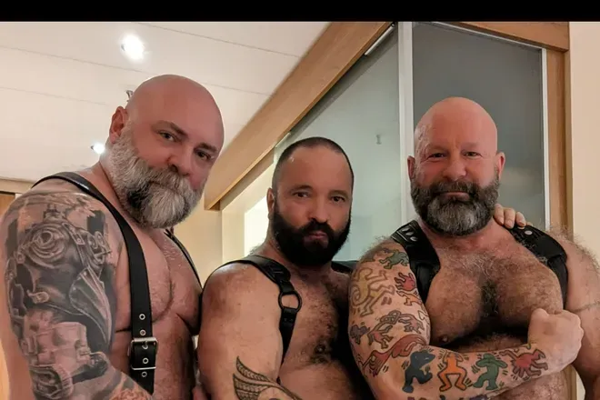 OnlyFans cuenta triadbearschi header 2