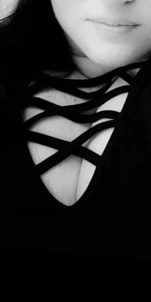 OnlyFans cuenta not.your.average.mx.wife header 2