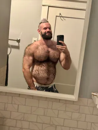 OnlyFans cuenta beefycanuck avatar 1