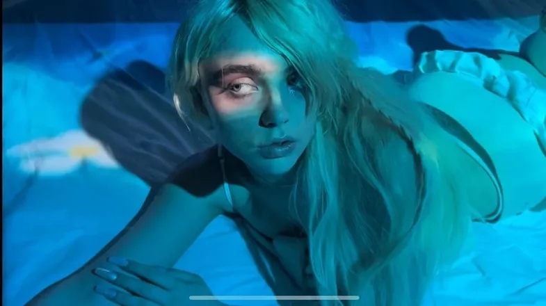 OnlyFans cuenta rose-zee header 2