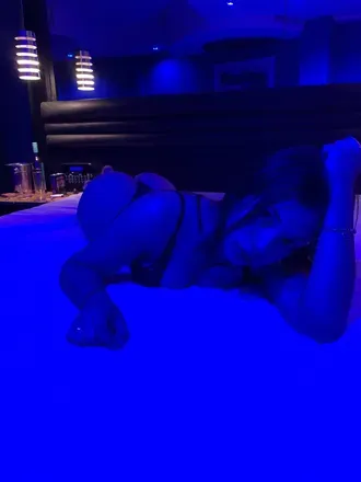 OnlyFans cuenta canelitaa98 header 2