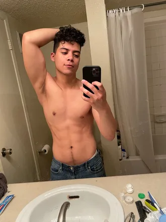 OnlyFans cuenta sluuttydragonboy header 2
