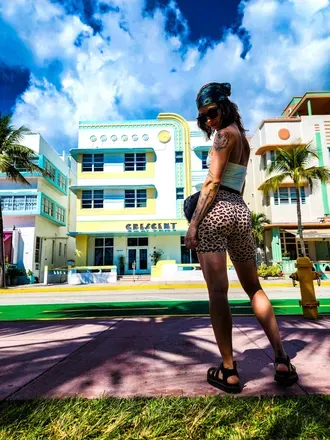 OnlyFans cuenta archiveforfuture header 2