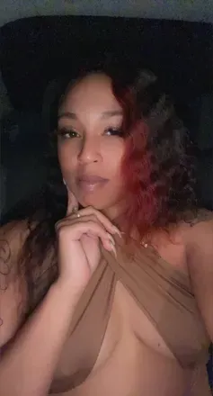 OnlyFans cuenta sexyred_92 avatar 1