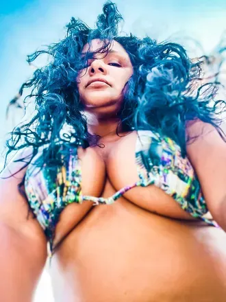 OnlyFans of lilaflores_oficial