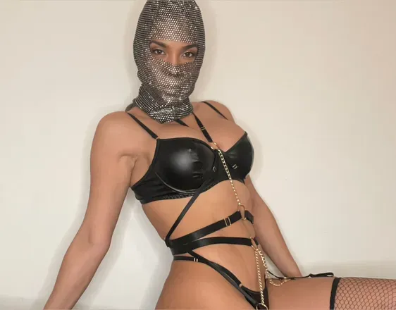 OnlyFans cuenta dominatrixluccy avatar 1