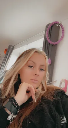 OnlyFans account  onlymeme00 header 2